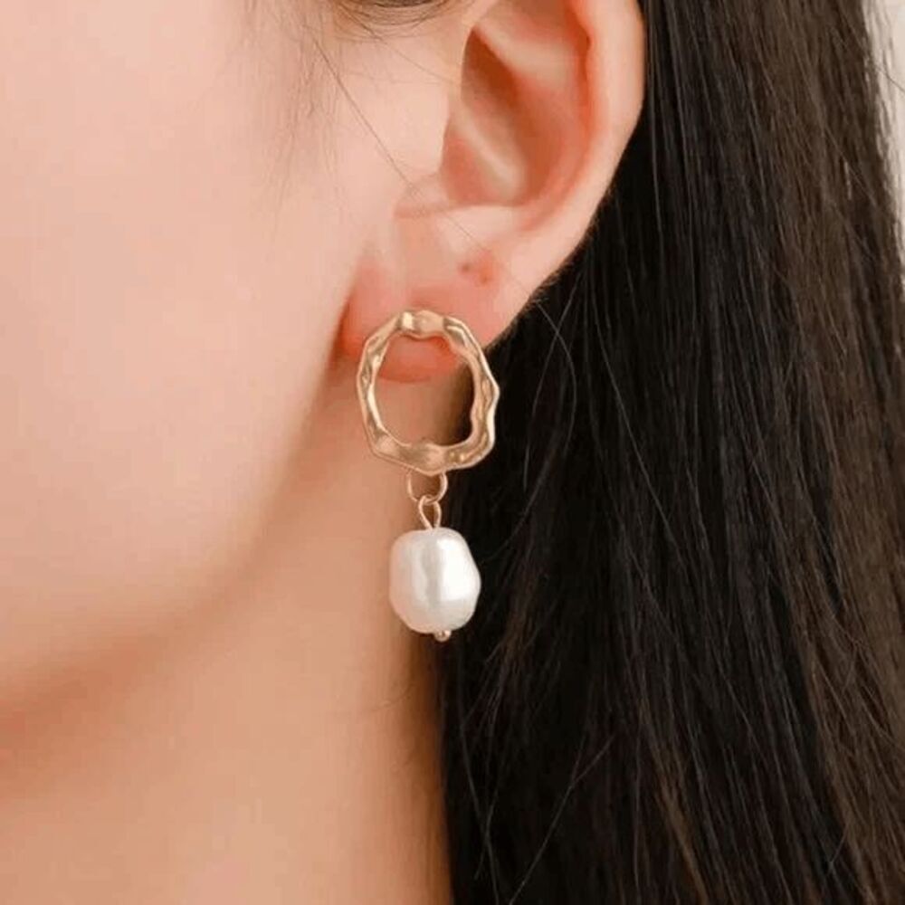 Ladies Dangle Fashion Pearl Round Earrings - Picture 3 of 6